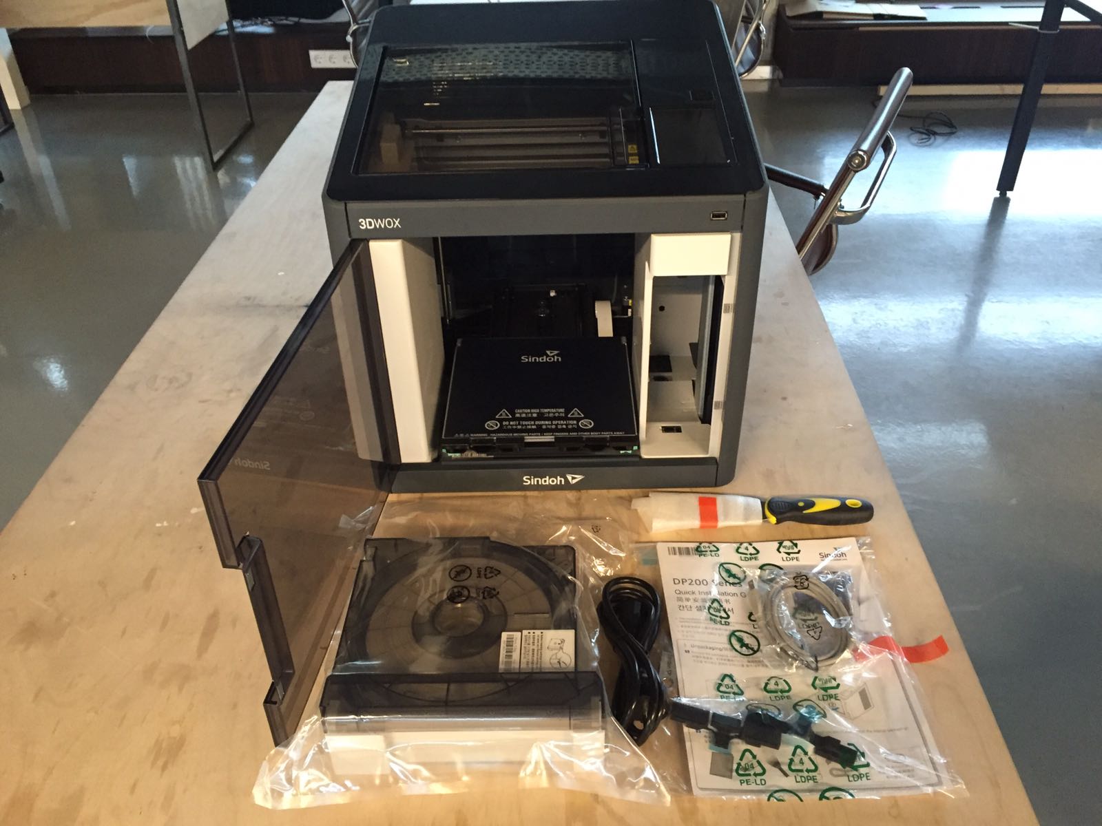 Contents of DP200 3D Printer Sindoh