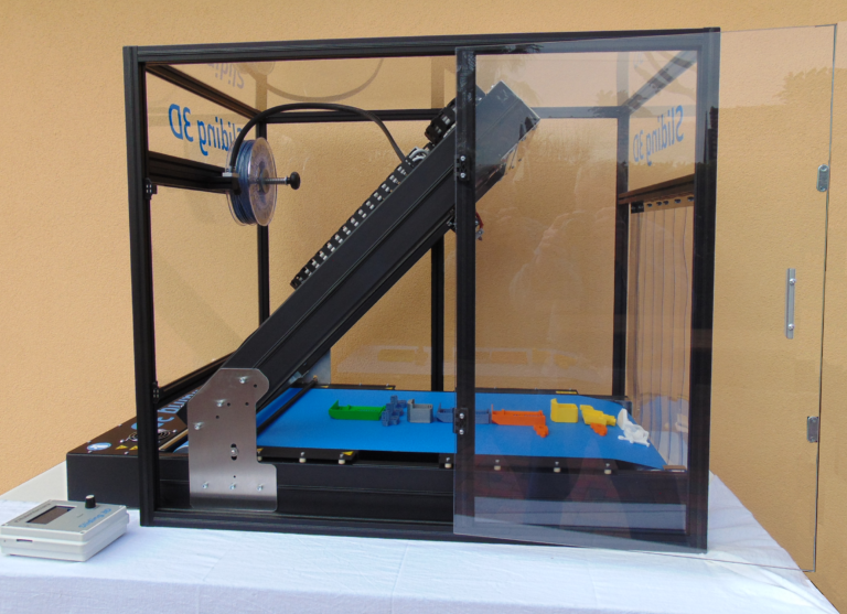 Robot Factory Sliding-3D Prints Continuously With Conveyer Belt