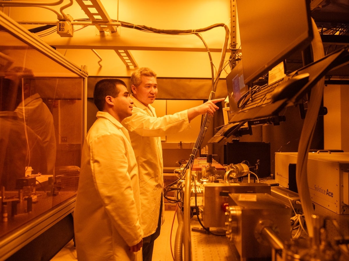 UT Austin Engineers Build Table-Top EUV Printer That Cuts Semiconductor Nanostructure Processing From Days to Minutes