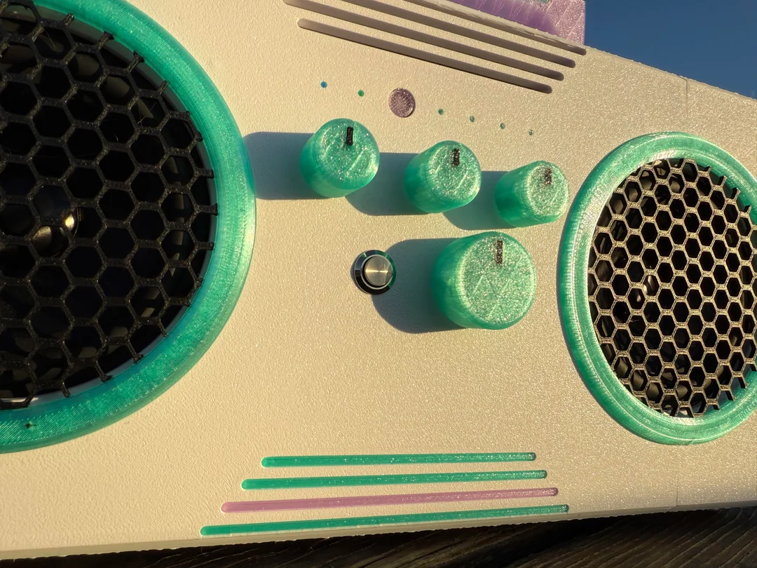 zoom in on 3d prin ted speaker