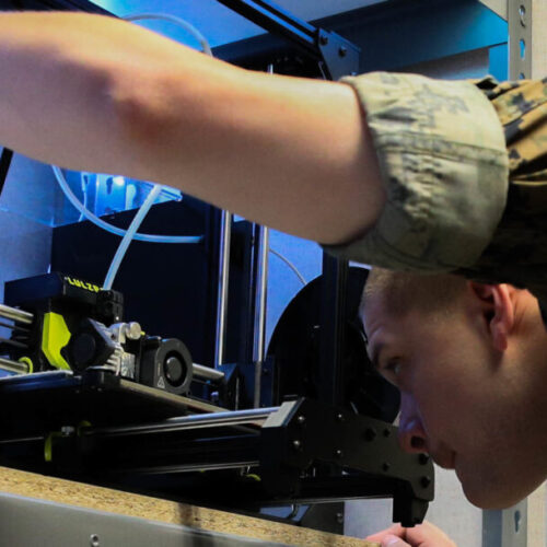 US Top General Says 3D Printers Should Join Guns on Battlefield to Speed Up Repairs
