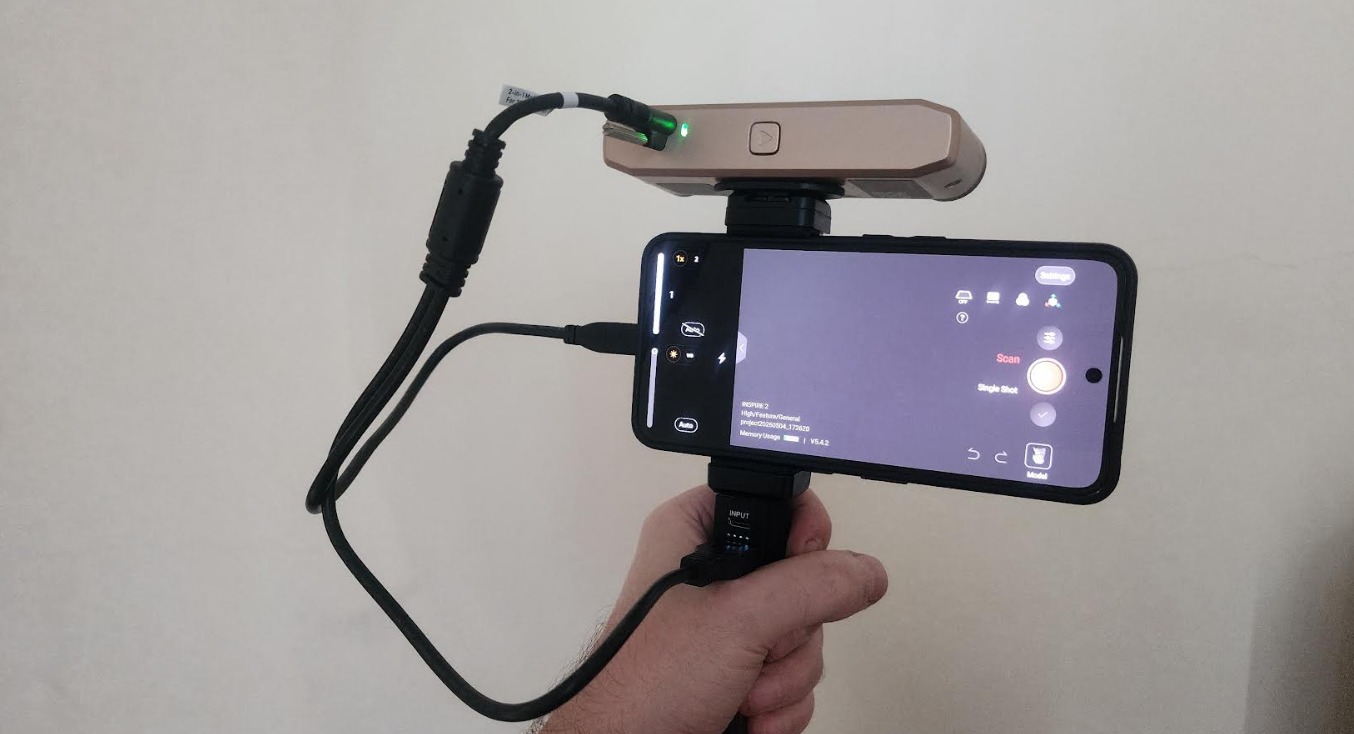 The mobile kit, assembled with my phone.