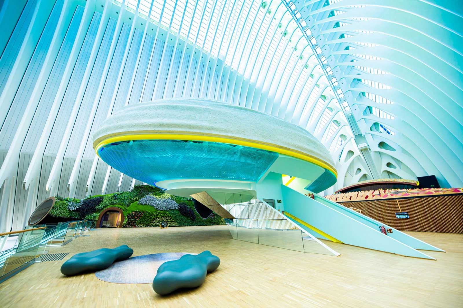 Nagami's La Nube, a large 3D-printed installation in Valencia built from fire-rated panels